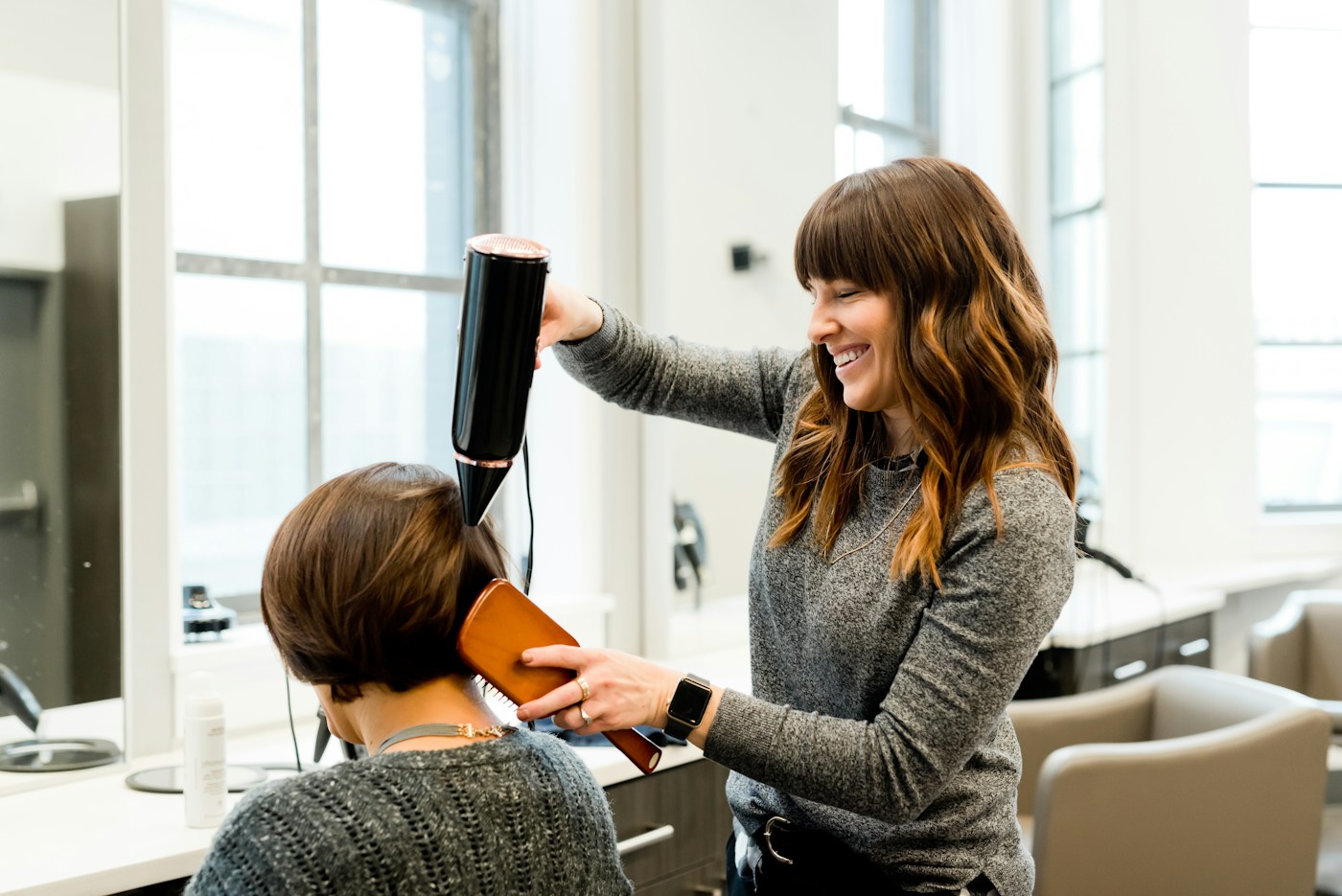 Illustrative salons photograph